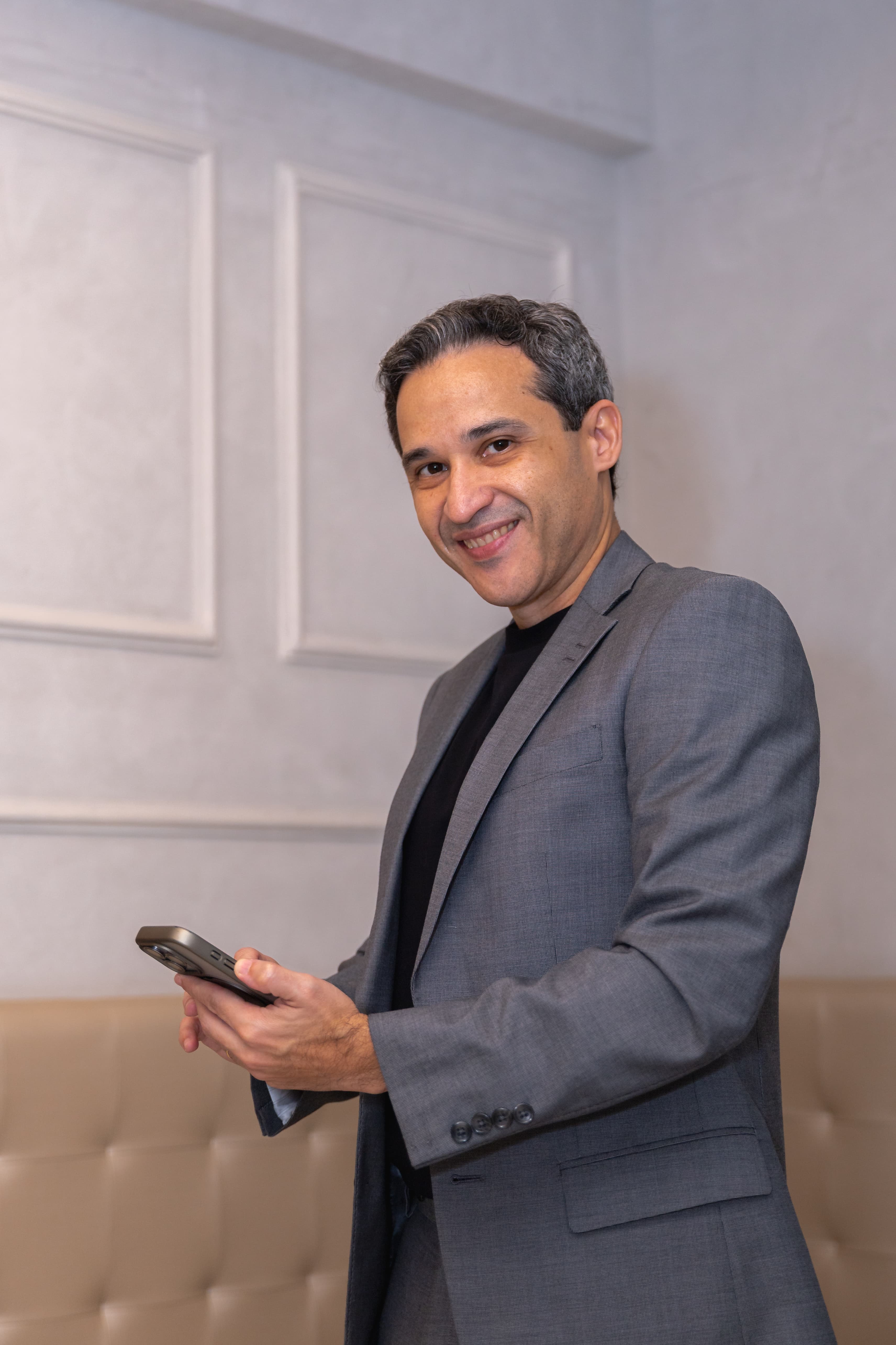Dr. Daniel Freitas